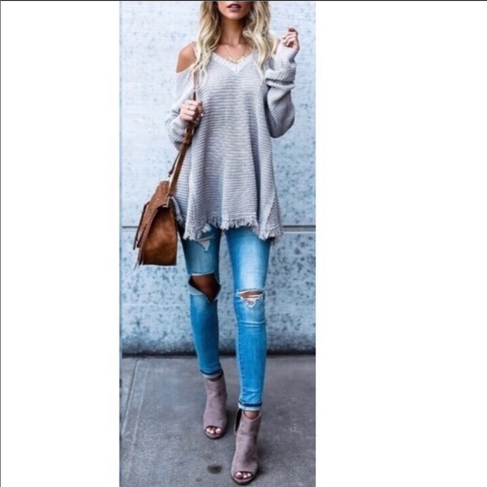🆕Grey Waffle Knit Sweater